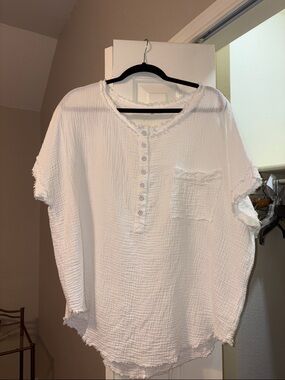 LA MIEL White Gauze Button Front Tunic